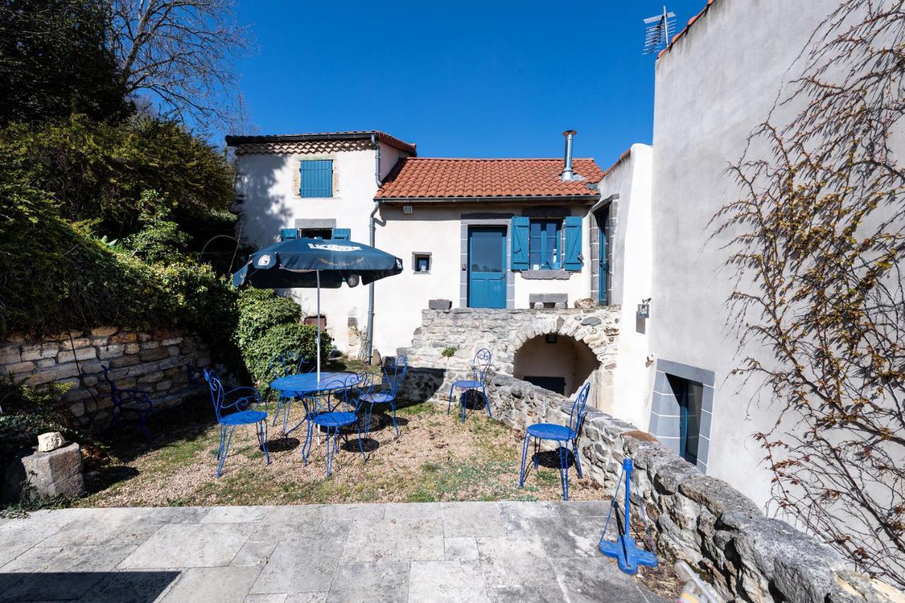 Grand Gite Du Bistrot D'Ici Saint-Saturnin  Exterior photo